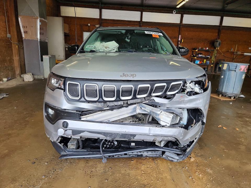 Photo 5 from auction – 2022 JEEP COMPASS with VIN 3C4NJDBB8NT152014