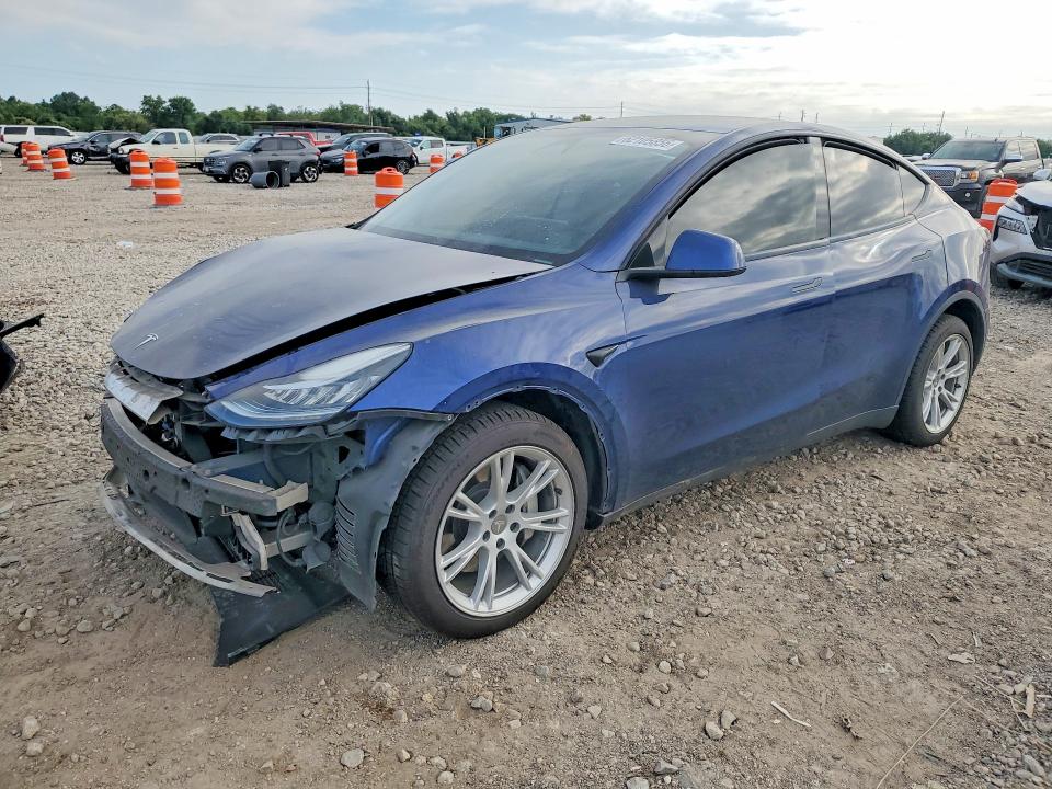 TESLA MODEL  Y 2023 with VIN 7SAYGDEE4PA135861 - Photo from auction