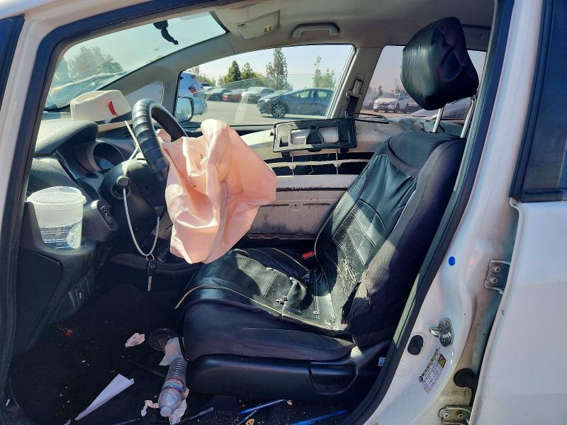 Photo 7 from auction – 2011 HONDA FIT with VIN JHMGE8H34BS011859