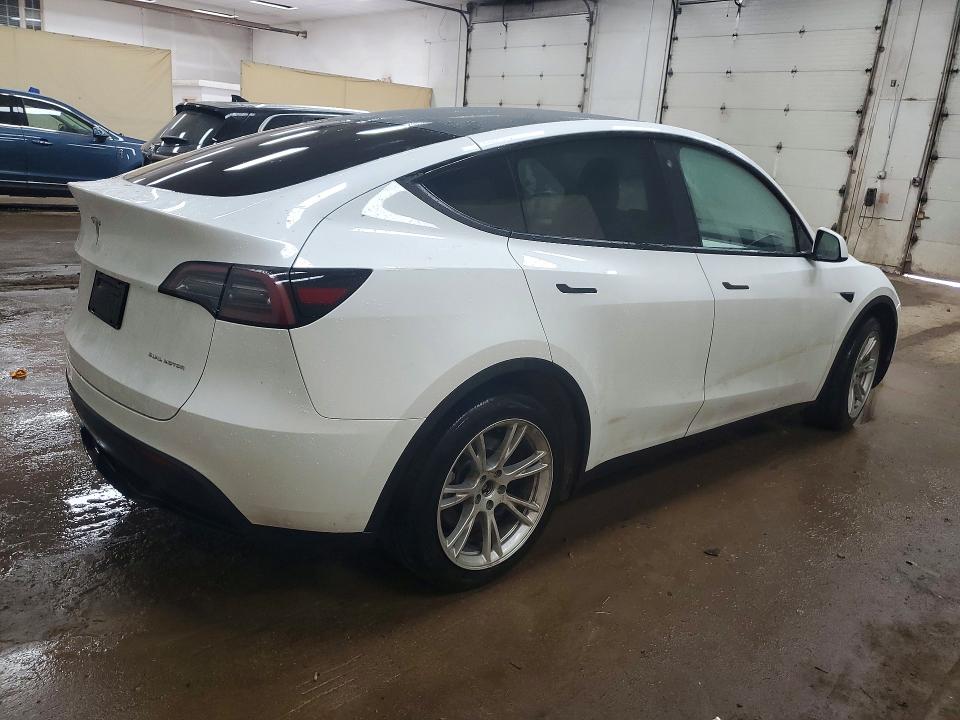 Photo 3 from auction – 2023 TESLA MODEL Y with VIN 7SAYGDEE5PF610775