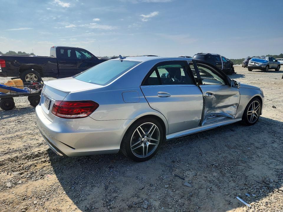Photo 3 from auction – 2015 MERCEDES-BENZ E with VIN WDDHF5KB9FB084142