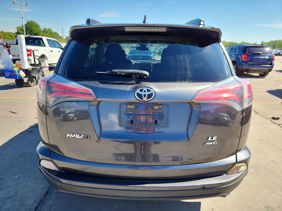 Photo 6 from auction – 2017 TOYOTA RAV4 with VIN JTMBFREV1HJ124803