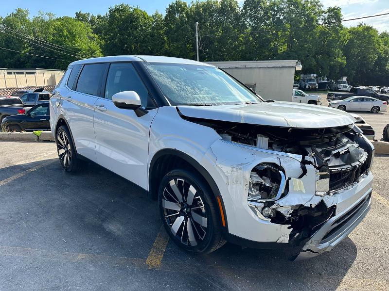Photo 4 from auction – 2025 MITSUBISHI OUTLANDER with VIN JA4J3VA84SZ015610