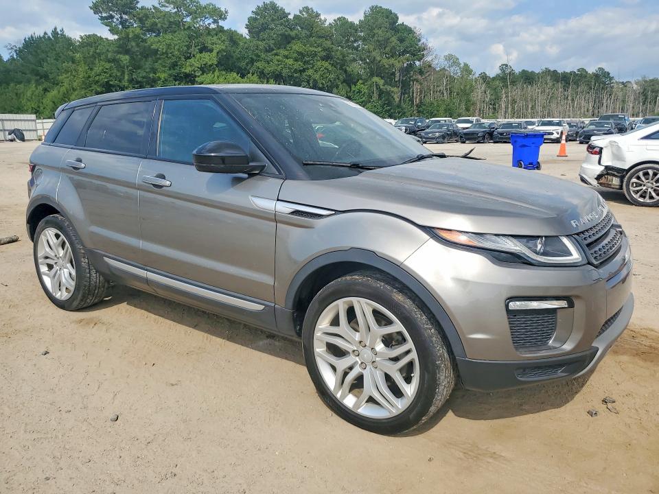 Photo 4 from auction – 2017 LAND ROVER RANGE ROVER EVOQUE with VIN SALVR2BG8HH242798