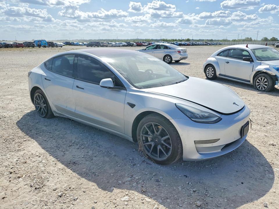 Photo 4 from auction – 2018 TESLA MODEL 3 with VIN 5YJ3E1EAXJF077337