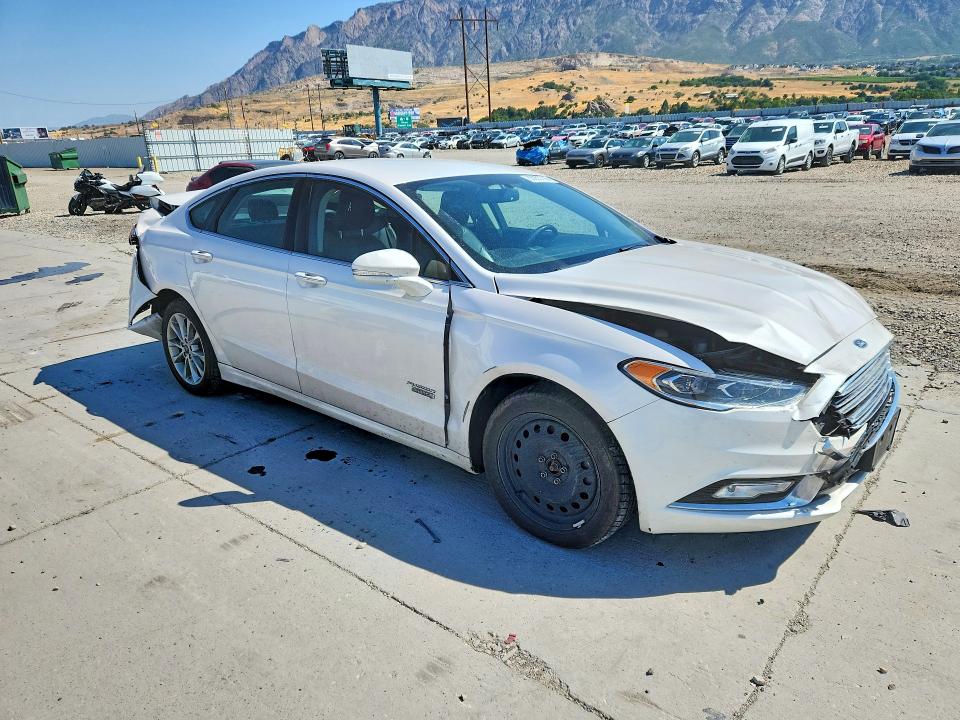 Photo 4 from auction – 2017 FORD FUSION with VIN 3FA6P0PU3HR329565