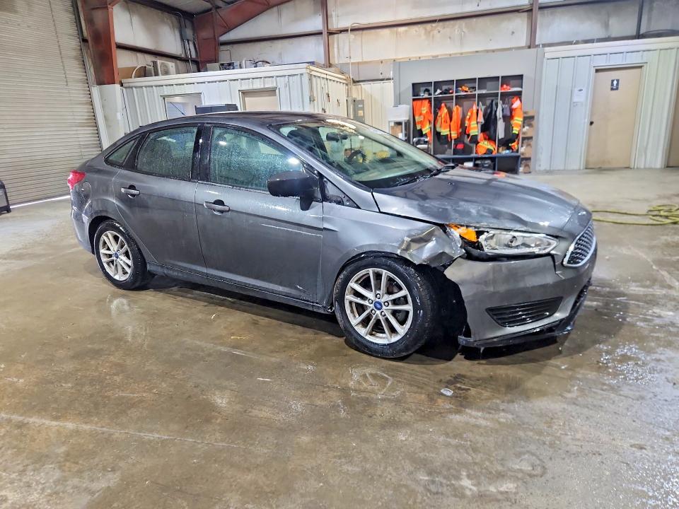 Photo 4 from auction – 2017 FORD FOCUS with VIN 1FADP3F22HL297439