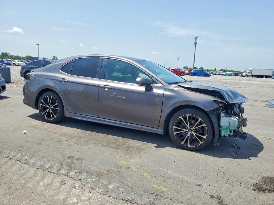 Photo 4 from auction – 2020 TOYOTA CAMRY with VIN 4T1M11AK0LU320982