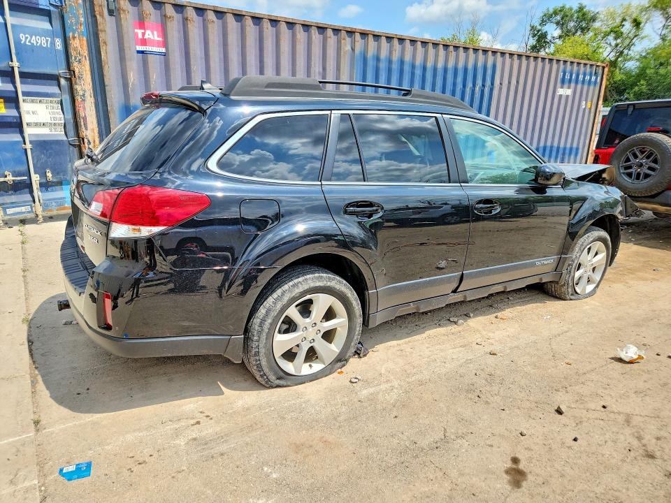 Photo 3 from auction – 2014 SUBARU OUTBACK with VIN 4S4BRDLC8E2324946
