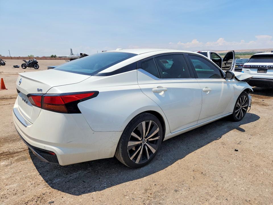 Photo 3 from auction – 2021 NISSAN ALTIMA with VIN 1N4BL4CV1MN397568