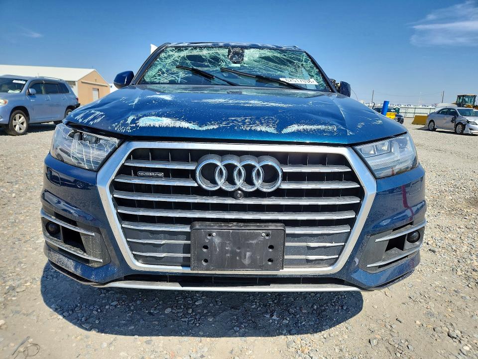 Photo 5 from auction – 2018 AUDI Q7 with VIN WA1VAAF78JD052378