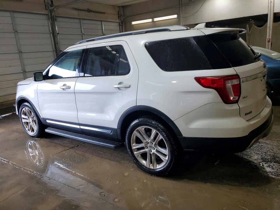 Photo 2 from auction – 2017 FORD EXPLORER with VIN 1FM5K8D8XHGB61470