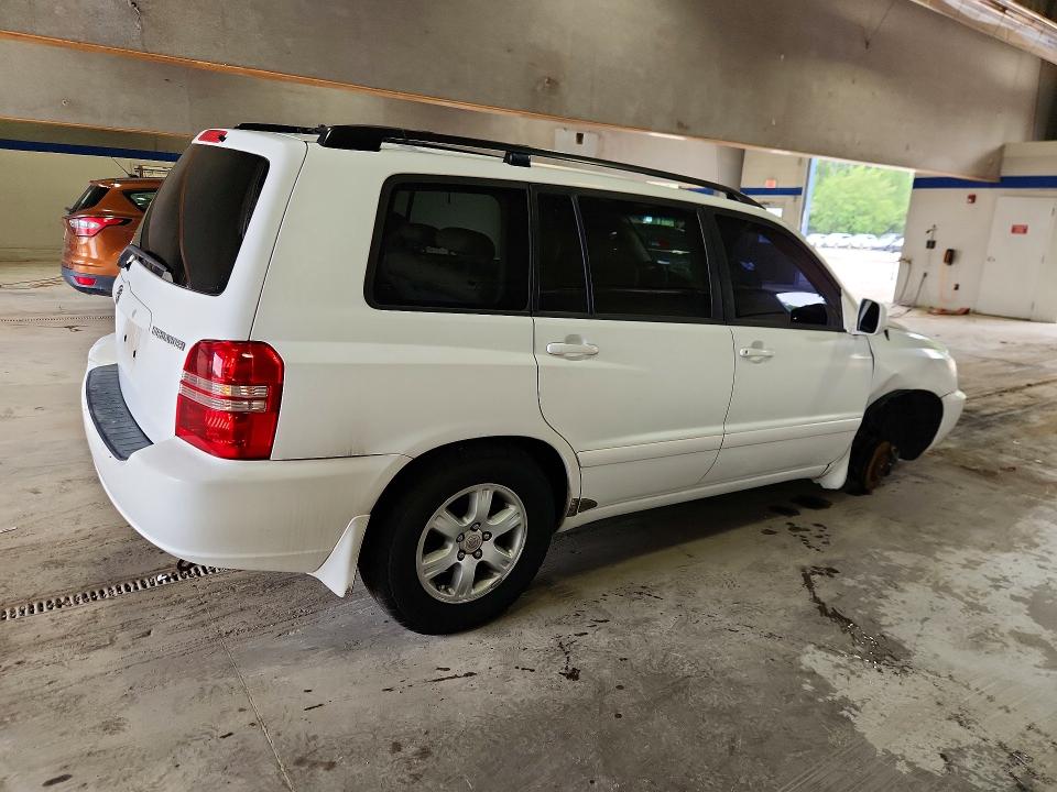 Photo 3 from auction – 2003 TOYOTA HIGHLANDER with VIN JTEGF21A430078698