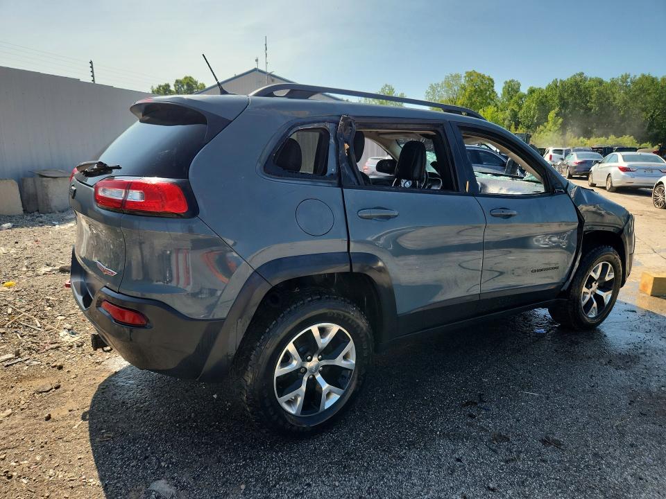 Photo 3 from auction – 2015 JEEP CHEROKEE with VIN 1C4PJMBS6FW619581
