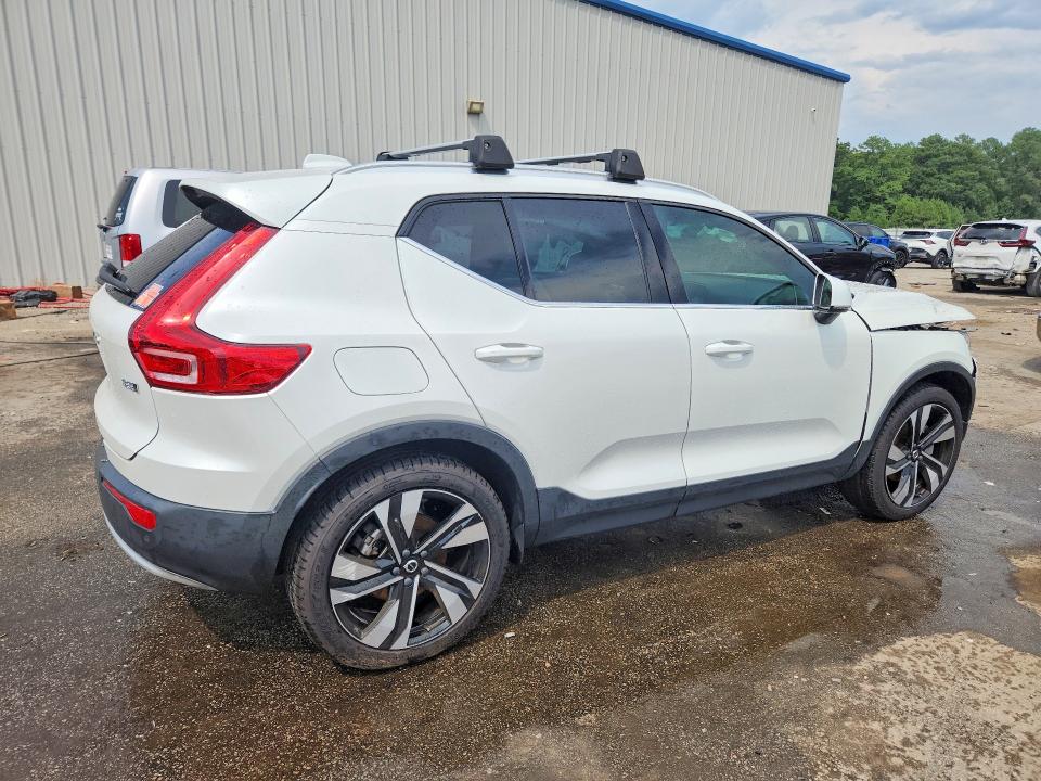 Photo 3 from auction – 2023 VOLVO XC40 with VIN YV4L12UN6P2954629
