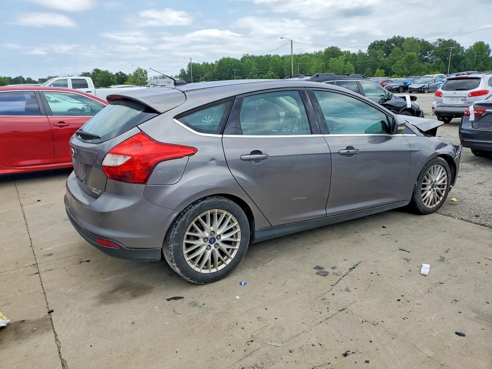Photo 3 from auction – 2014 FORD FOCUS with VIN 1FADP3N21EL370782