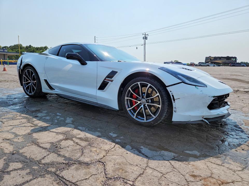 Photo 4 from auction – 2019 CHEVROLET CORVETTE with VIN 1G1YV2D75K5107759