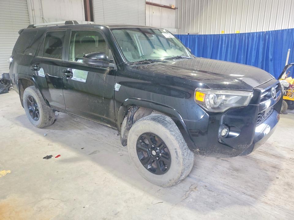 Photo 4 from auction – 2021 TOYOTA 4RUNNER with VIN JTEMU5JR0M5852756