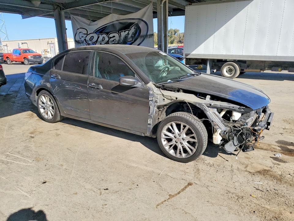 Photo 4 from auction – 2011 HONDA ACCORD with VIN 1HGCP3F8XBA001839