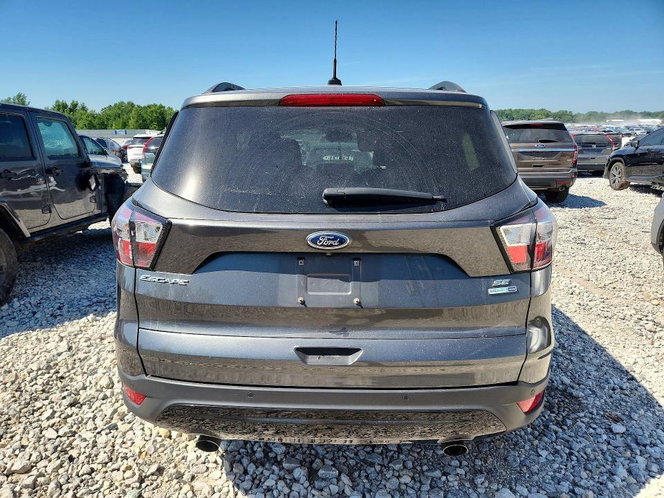 Photo 6 from auction – 2017 FORD ESCAPE with VIN 1FMCU9G9XHUE91445