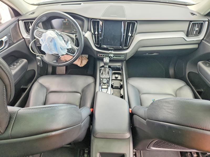 Photo 8 from auction – 2020 VOLVO XC60 with VIN YV4102DK3L1602205