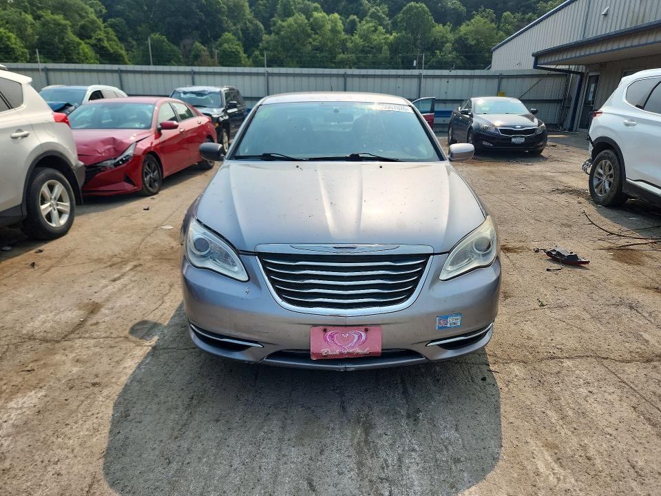 Photo 5 from auction – 2013 CHRYSLER 200 with VIN 1C3CCBBG8DN569458