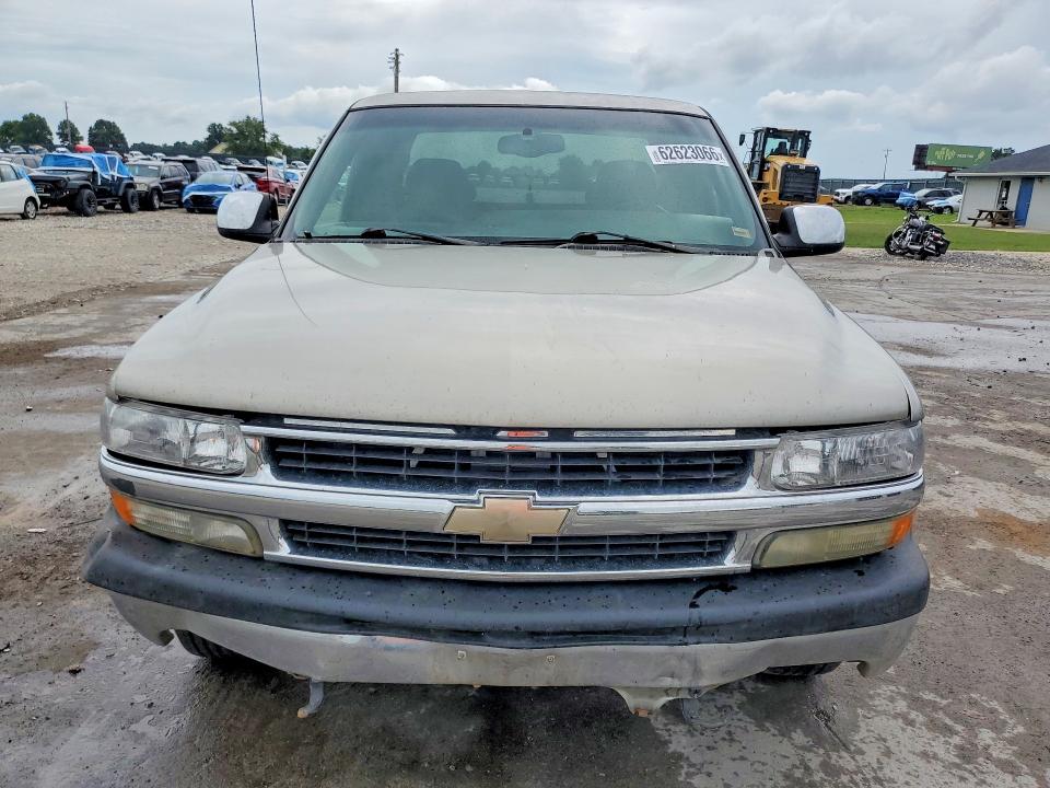 Photo 5 from auction – 2001 CHEVROLET SILVERADO with VIN 2GCEK19TX11236177