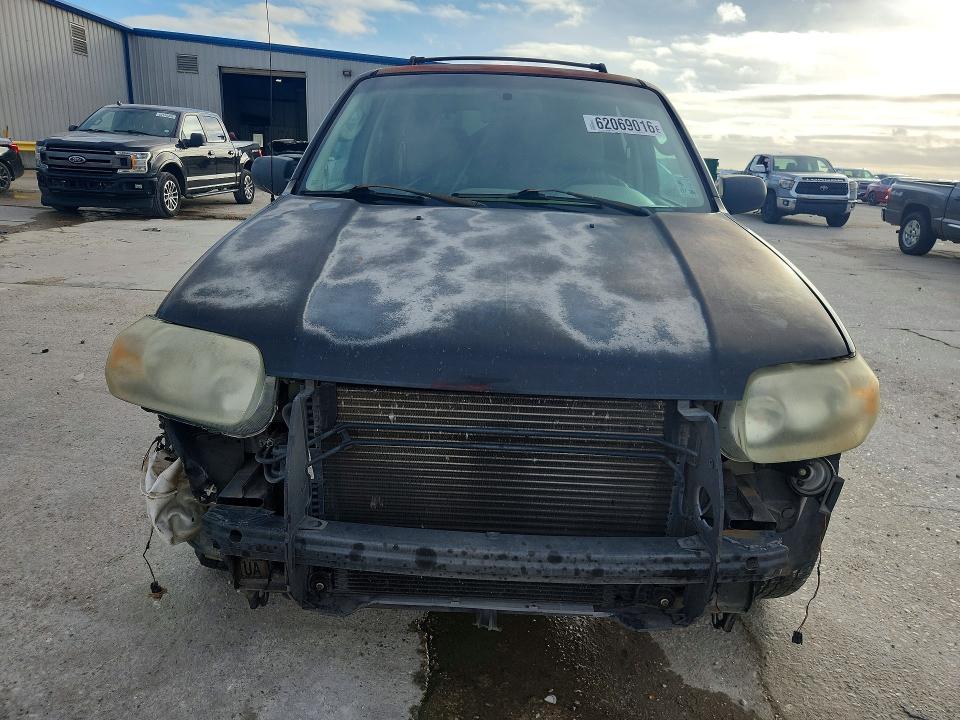 Photo 5 from auction – 2007 FORD ESCAPE with VIN 1FMYU04137KA75313