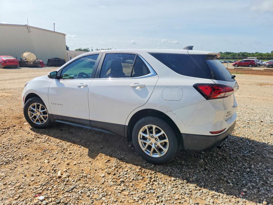 Photo 2 from auction – 2022 CHEVROLET EQUINOX with VIN 3GNAXKEV8NL204143