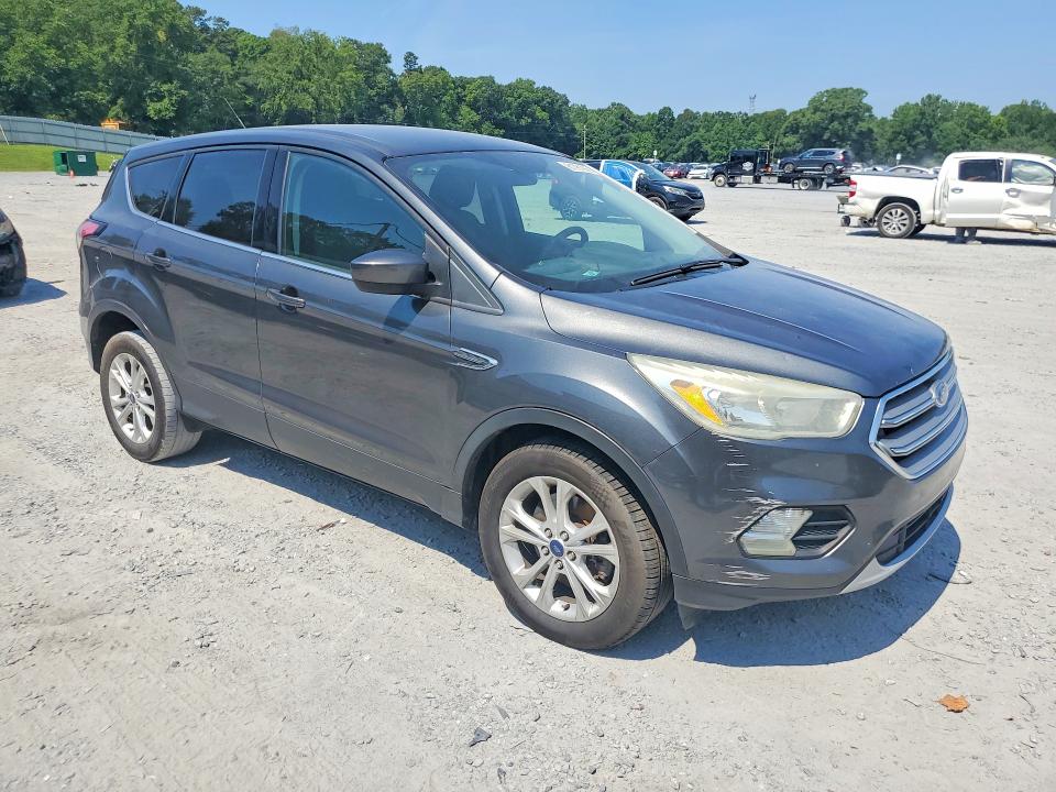 Photo 4 from auction – 2017 FORD ESCAPE with VIN 1FMCU9GD5HUC42524
