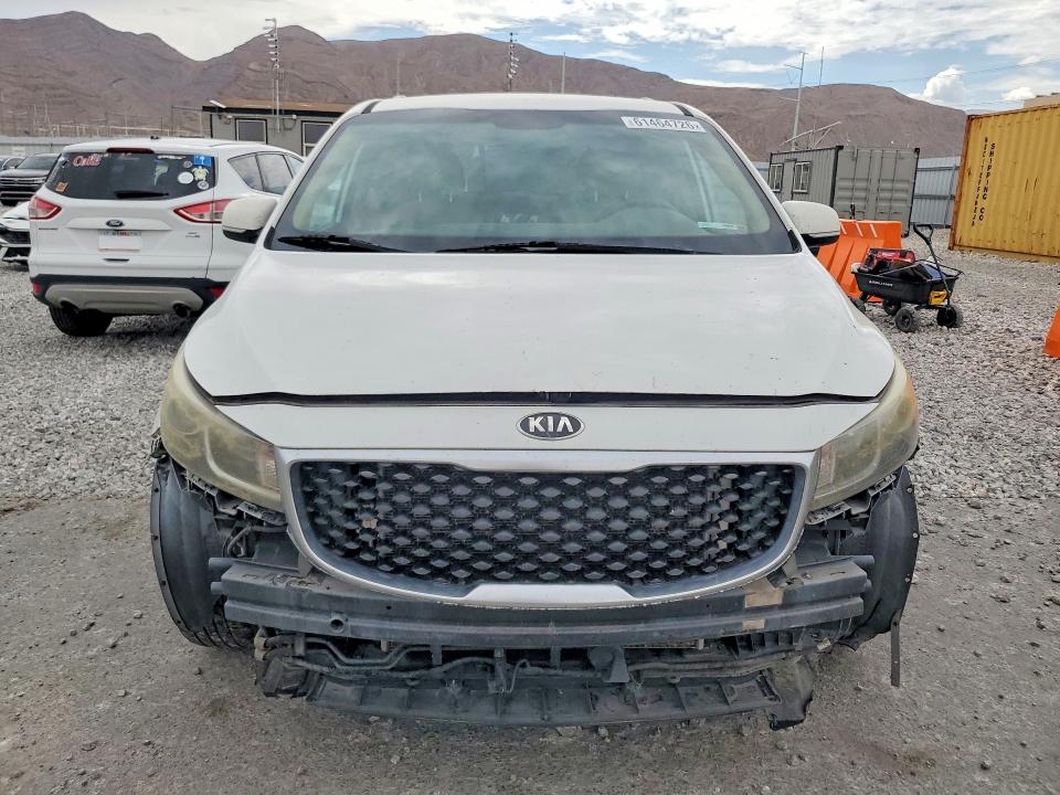 Photo 5 from auction – 2015 KIA SEDONA with VIN KNDMB5C18F6032178