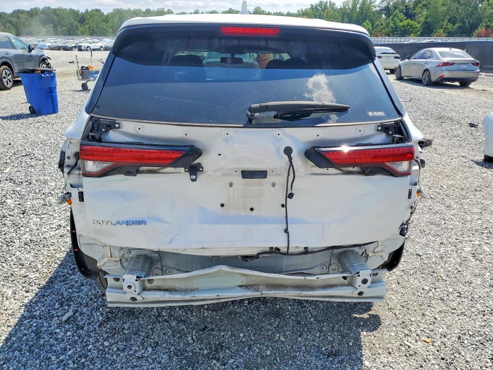 Foto 6 de la subasta – 2024 MITSUBISHI OUTLANDER con VIN JA4J4UA87RZ040793