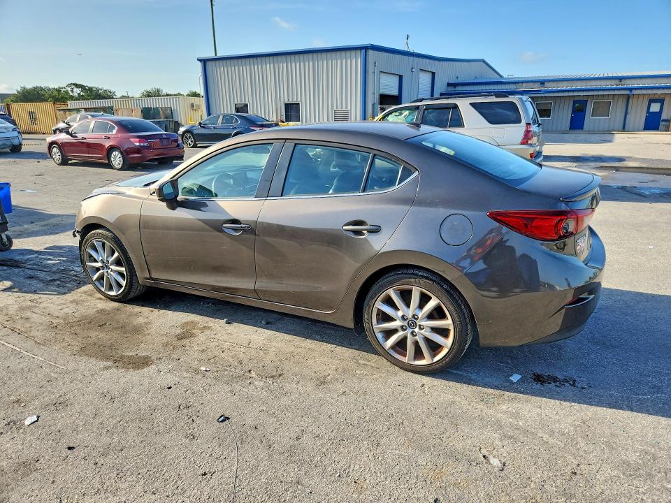 Foto 2 de la subasta – 2017 MAZDA 3 con VIN JM1BN1W31H1130277