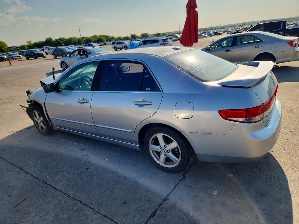 Photo 2 from auction – 2004 HONDA ACCORD with VIN JHMCM56834C002680