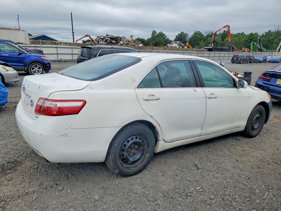 Photo 3 from auction – 2009 TOYOTA CAMRY with VIN 4T4BE46K19R136056