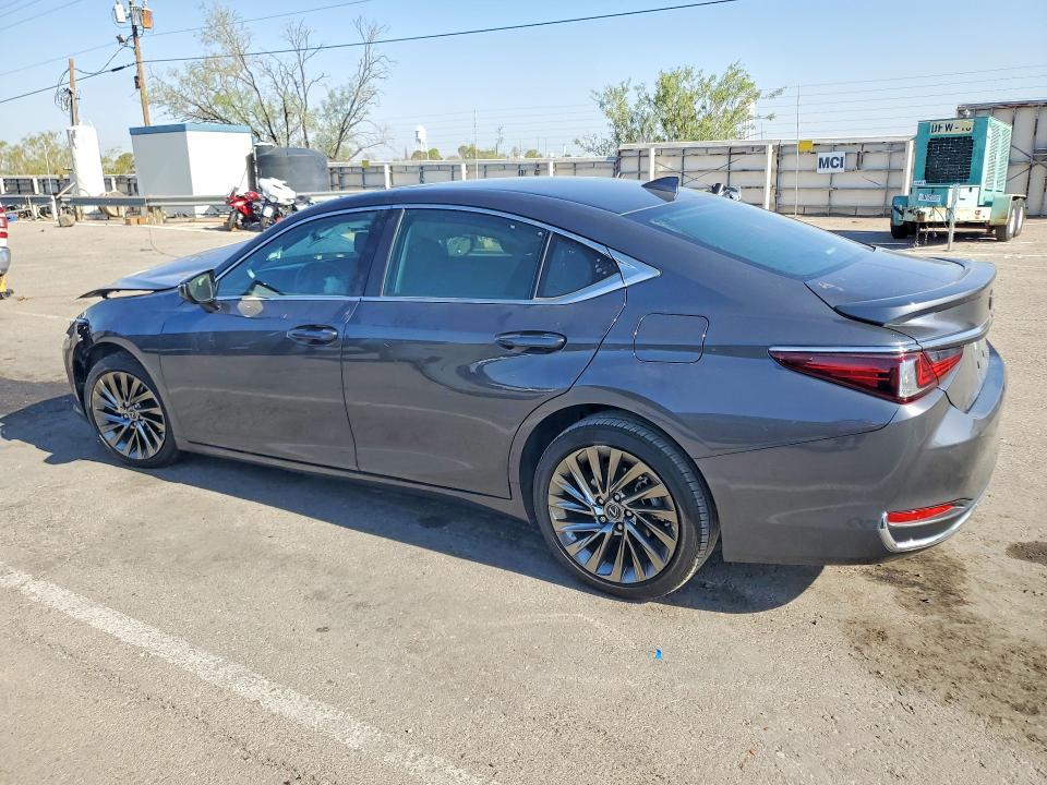 Photo 2 from auction – 2025 LEXUS ES 300H with VIN 58AFA1C10SU072530