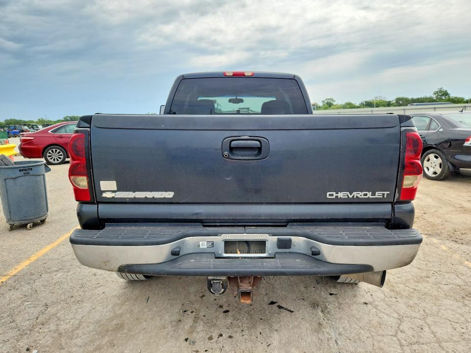 Photo 6 from auction – 2004 CHEVROLET SILVERADO with VIN 1GCHK29274E349288