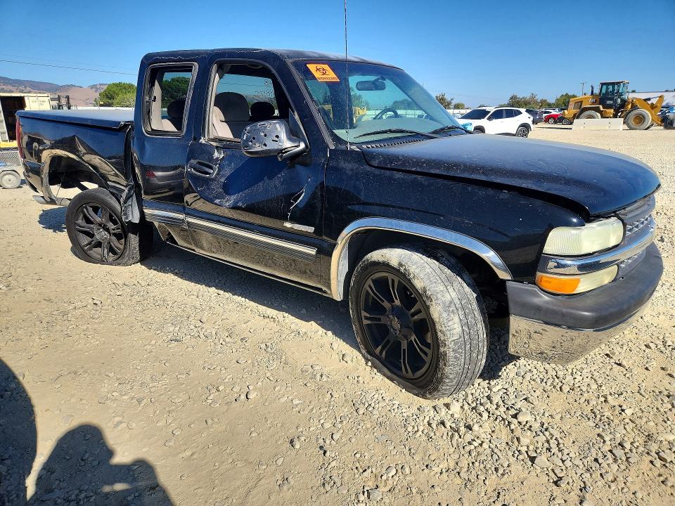 Photo 4 from auction – 2000 CHEVROLET SILVERADO with VIN 2GCEC19V8Y1302878