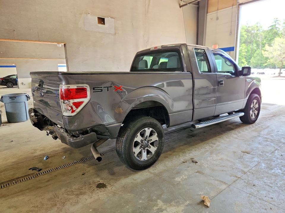 Photo 3 from auction – 2013 FORD F150 with VIN 1FTFX1EF7DKF69933