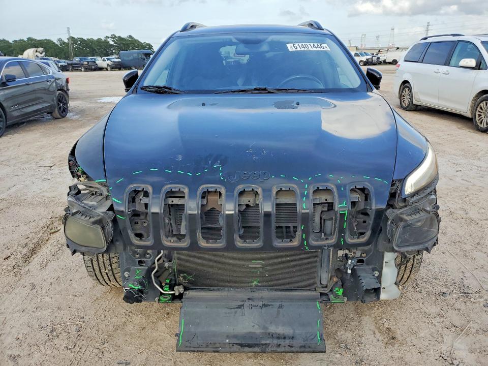 Photo 5 from auction – 2015 JEEP CHEROKEE with VIN 1C4PJLCB4FW781136