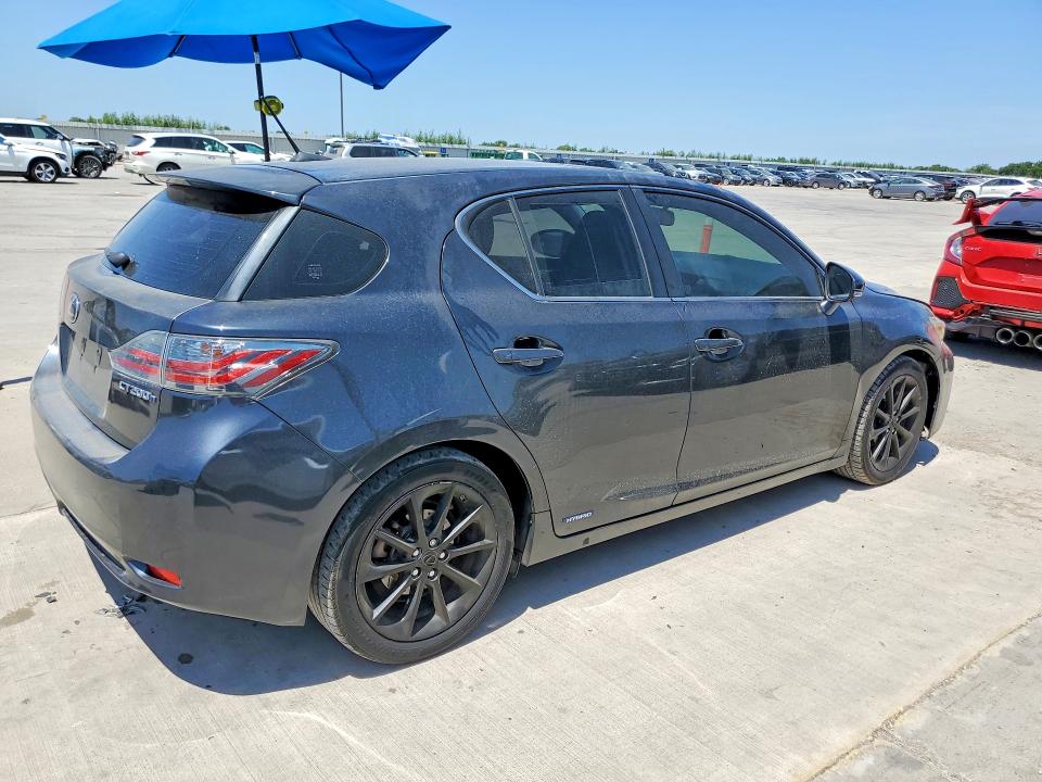 Foto 3 de la subasta – 2011 LEXUS CT con VIN JTHKD5BH8B2016207