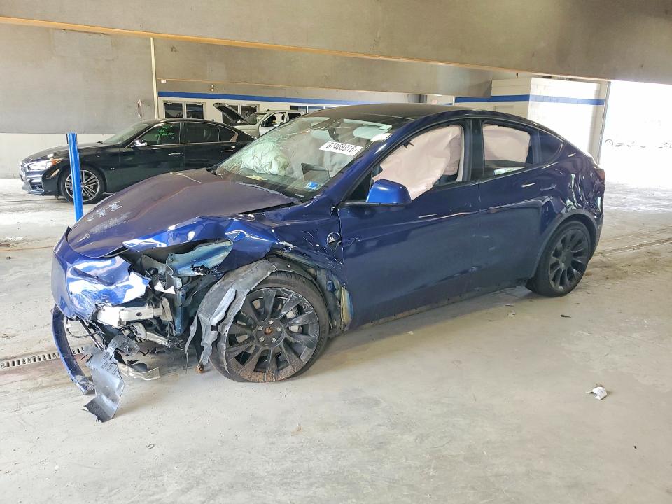 TESLA MODEL Y 2023 z numerem VIN 7SAYGDEE6PA079390 - Zdjęcie z aukcji