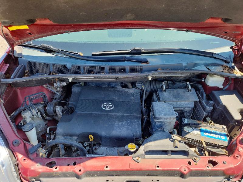 Photo 12 from auction – 2011 TOYOTA SIENNA with VIN 5TDKK3DC4BS130260