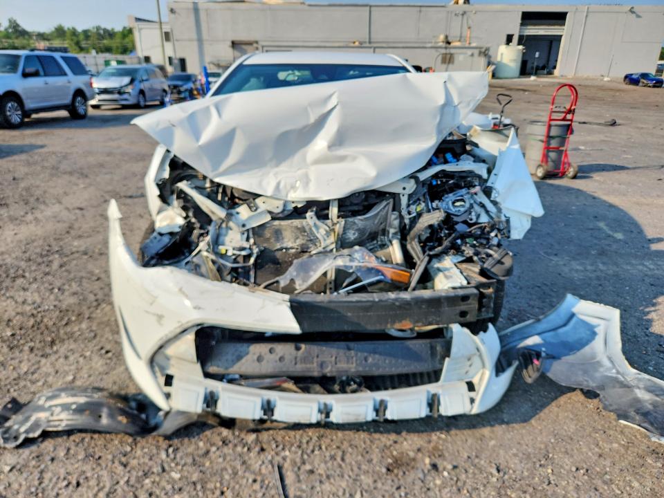 Photo 5 from auction – 2019 TOYOTA COROLLA with VIN 5YFBURHE1KP935988