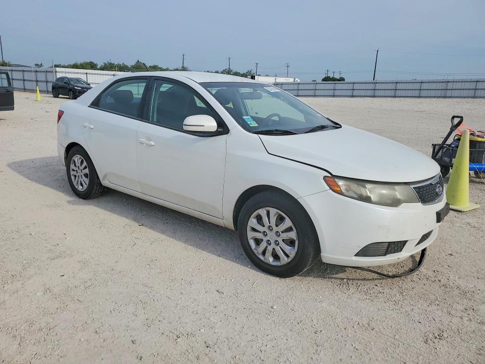 Photo 4 from auction – 2012 KIA FORTE with VIN KNAFU4A28C5630925