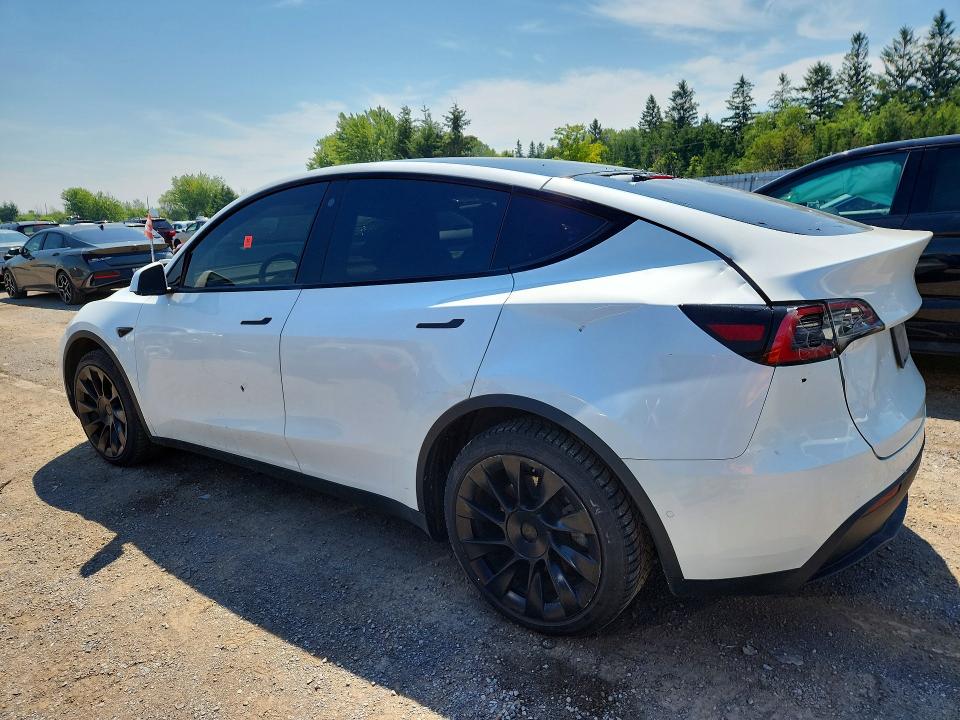 Фото 2 с аукциона – 2021 TESLA MODEL Y с VIN 5YJYGDEE0MF139966