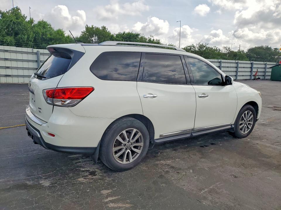 Photo 3 from auction – 2016 NISSAN PATHFINDER with VIN 5N1AR2MM2GC637656