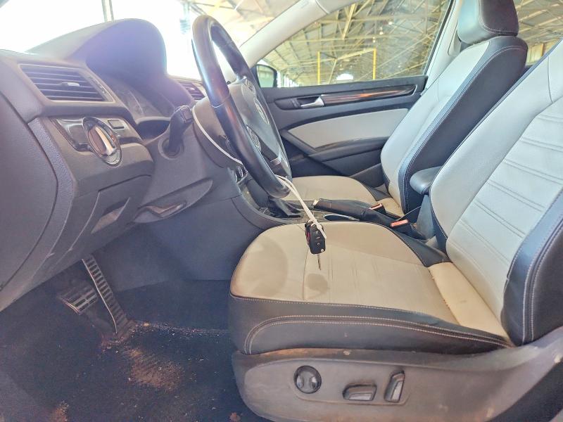 Photo 7 from auction – 2014 VOLKSWAGEN PASSAT with VIN 1VWBT7A38EC117457