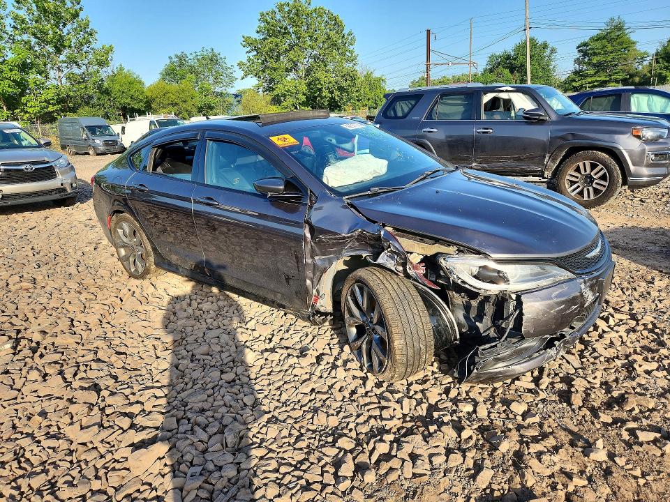 Photo 4 from auction – 2015 CHRYSLER 200 with VIN 1C3CCCDG5FN690888