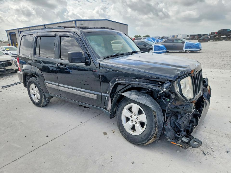 Photo 4 from auction – 2012 JEEP LIBERTY with VIN 1C4PJLAK0CW147272